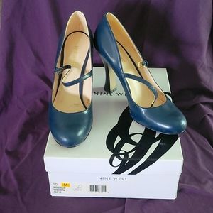 Nine West Navy Heels - Size 10